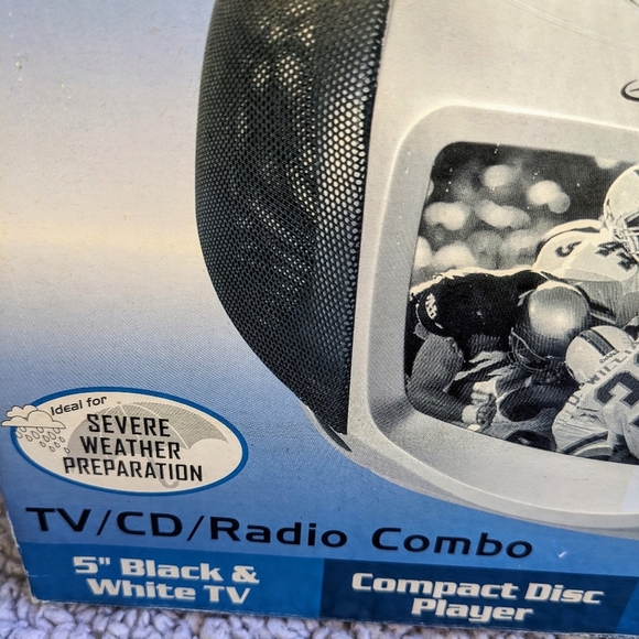 Vintage GPX CD/TV BOOMBOX Radio PORTABLE Player 5" Black White TV WORKING - Picture 2 of 8